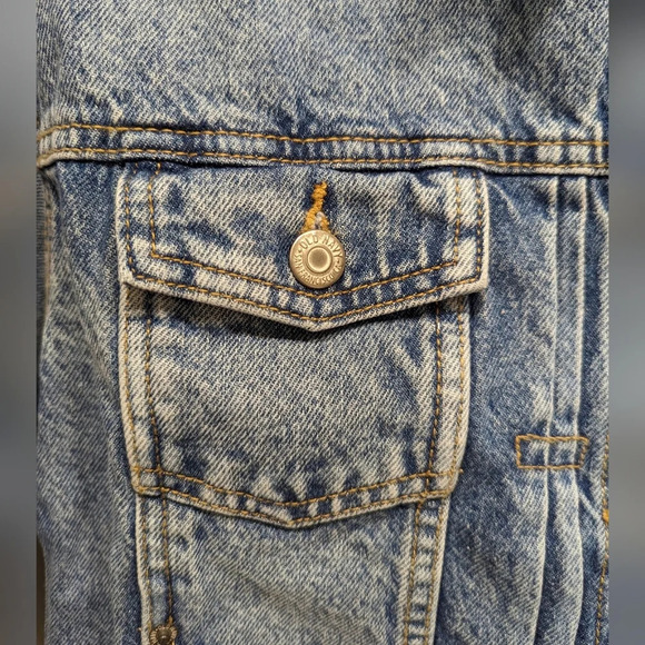 Cropped Jean Jacket Petite - Picture 4 of 8